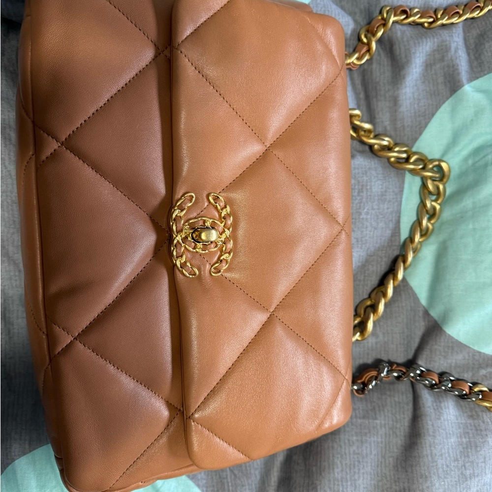 Chanel 19 Tan Quilted Shoulder Bag with Gold Chain